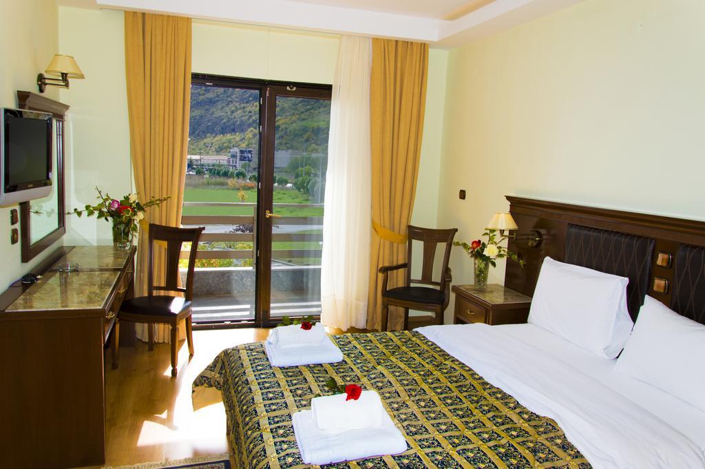 Tsamis Hotell Kastoria Rum bild