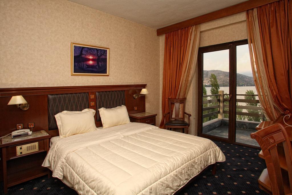 Tsamis Hotell Kastoria Rum bild