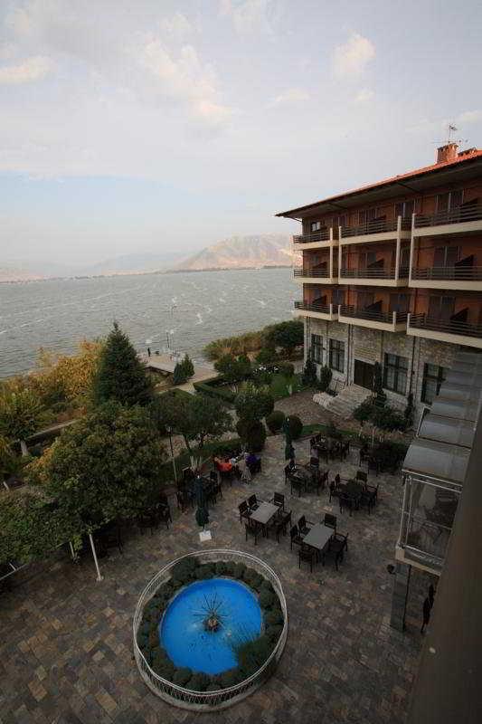 Tsamis Hotell Kastoria Exteriör bild
