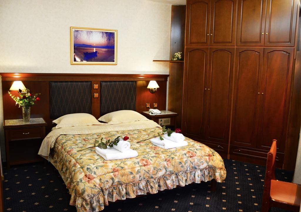 Tsamis Hotell Kastoria Exteriör bild